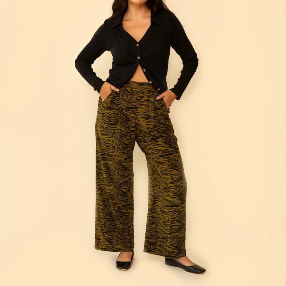 Whimsy + row ✨ NWT sustainably made Vera Pants in Hunter Zebra / never worn!